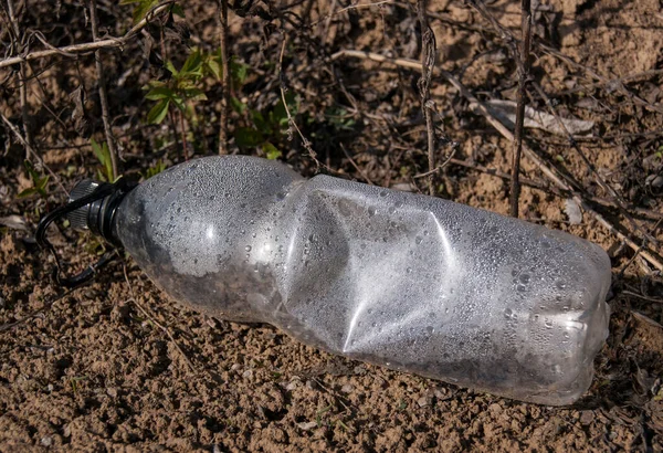 Bouteille Plastique Vide Froissé Trouve Sur Sol — Photo