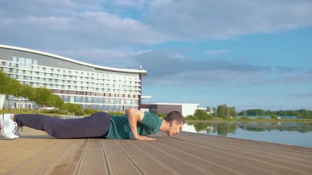 Tlačí Pláži Ráno Úsvitu Zdravý Životní Styl Stedicam Shot — Stock video