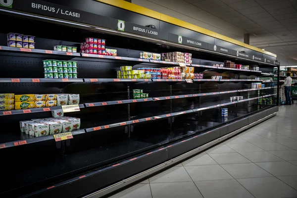 Málaga Espanha Março 2020 Covid Supermercado Vazio Devido Compra Pânico — Fotografia de Stock