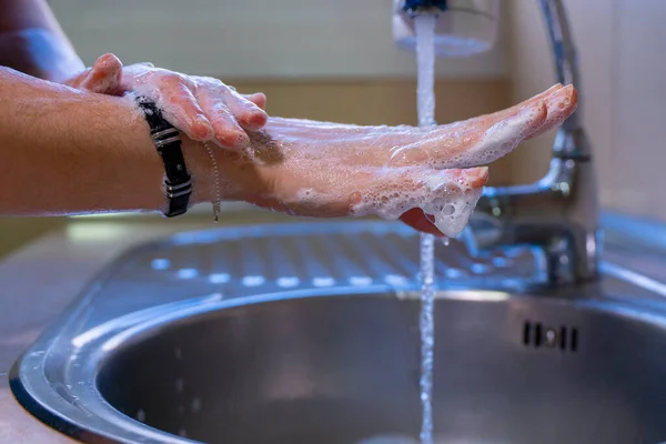 Lavar Bem Mãos Braços Esfregando Com Água Sabão Conceito Higiene — Fotografia de Stock