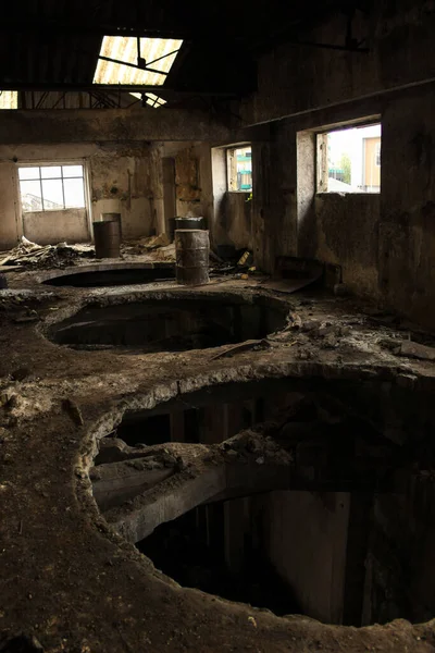 Large Holes Wooden Floor Top Floor Abandoned Factory Rusty Drums — Stock Photo, Image