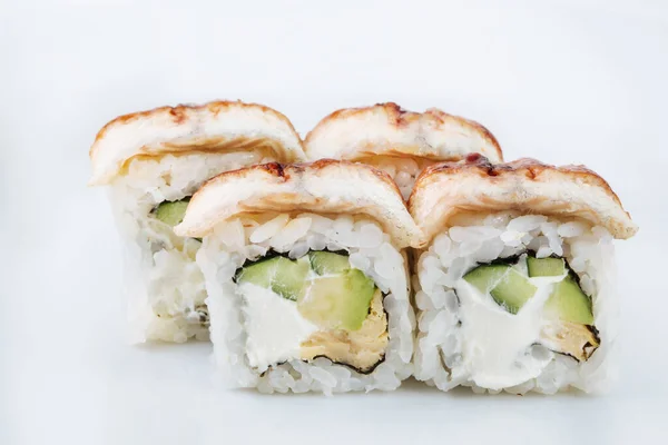 Rollos Frescos Sushi Japonés Sobre Fondo Blanco Fotos de stock libres de derechos