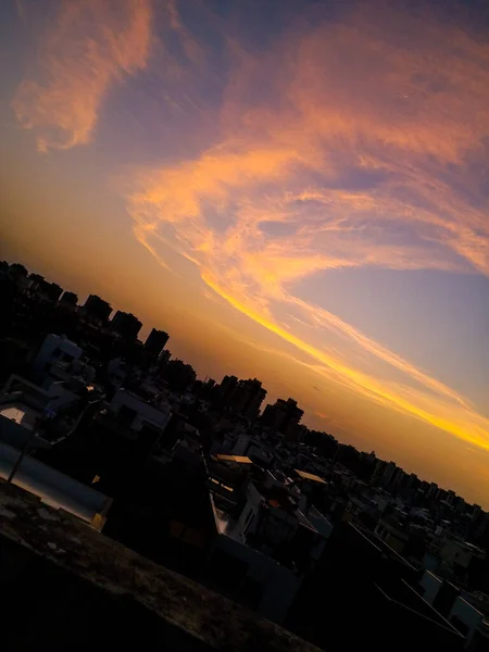 Nuvens Céu Bonito Com Vista Aérea Cidade — Fotografia de Stock