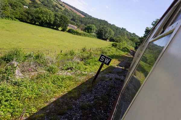 Ngiltere Cornwall Bir Demiryolu Hattında Düdük Tahtası — Stok fotoğraf
