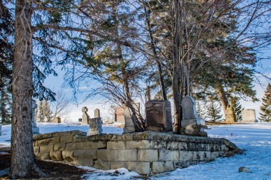 Union Mezarlığı kışın pençesinde. Calgary, Alberta, Kanada