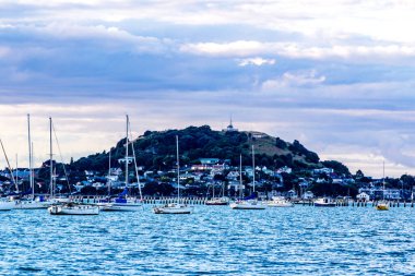 Mission Bay, Auckland, Yeni Zelanda 'ya yaklaşım