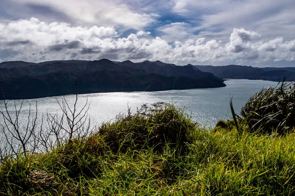 ニュージーランド オークランドのManakua Headsの丘からの眺め — ストック写真