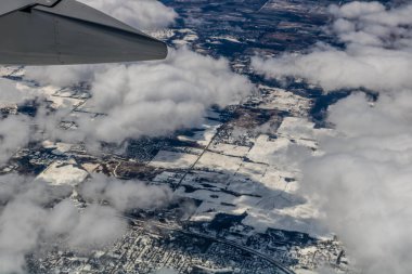Chicago, Illinois, Amerika Birleşik Devletleri 'ne inerken havadan bir manzara
