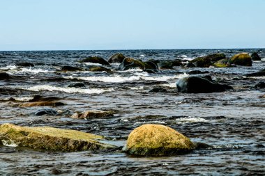 Fırtınalı bir günde Baker Creek. Gros Morne Ulusal Parkı, Newfoundland, Kanada