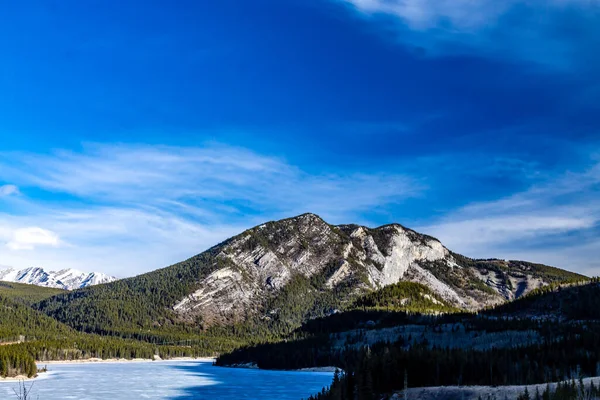 Foothills Dari Barrier Lake Taman Margasatwa Lembah Bow Alberta Kanada — Stok Foto