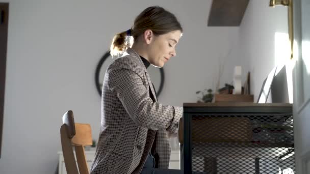 Giovane Ragazza Telelavoro Casa — Video Stock