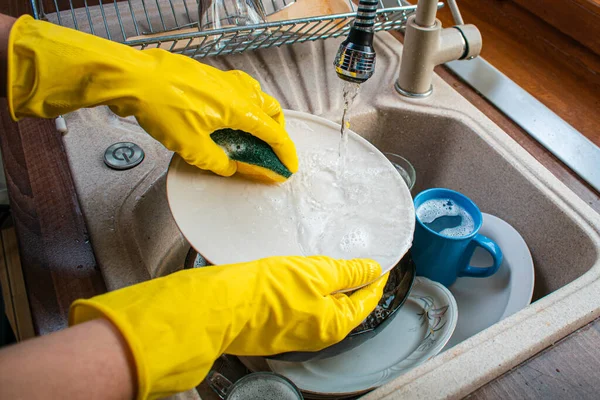 Image Middle Aged Women Washing Dishes — Stock Photo, Image