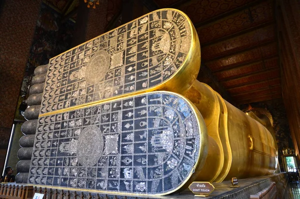 Los Pies Gigantes Buda Reclinada Wat Pho Bangkok — Foto de Stock