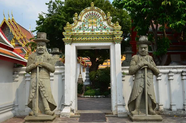 Puerta Entrada Bien Vigilada Wat Pho Bangkok — Foto de Stock