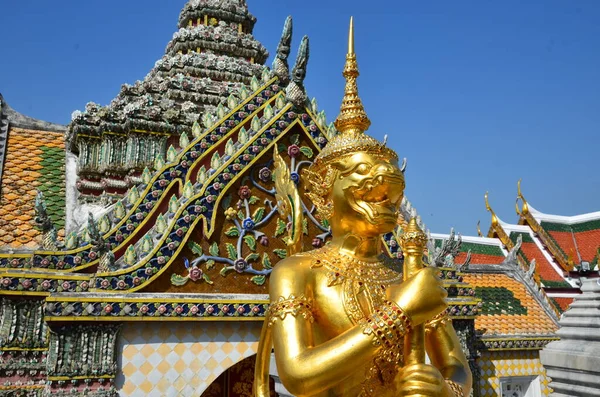 Golden Guardian Front Building Wat Phra Kaew Bangkok — Stock Photo, Image