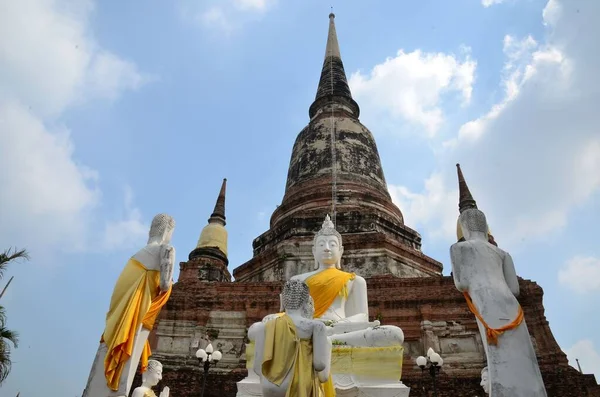 Impresionante Chedi Rodeado Estatuas Buda Wat Yai Chai Mongkhon Ayutthaya — Foto de Stock