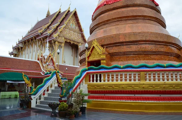 Piękny Chedi Wat Khon Kaen — Zdjęcie stockowe