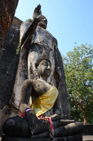 Lilla Buddha Sitter Phra Attharot Buddha Wat Saphan Hin — Stockfoto