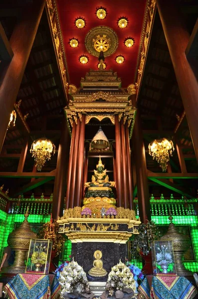Réplica Buda Esmeralda Expuesta Yugo Haw Phra Wat Phra Kaew — Foto de Stock