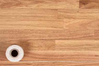 Meşe yağlı kablosu kahverengi ahşap tablo