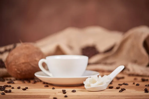 Café manteca de coco aceite a prueba de balas dieta —  Fotos de Stock