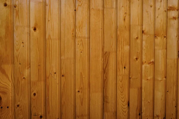 Beyaz sarı ahşap dokusu - verniklenmiş tahtalar, bakım ve bakım için köyde inşaat malzemeleri,