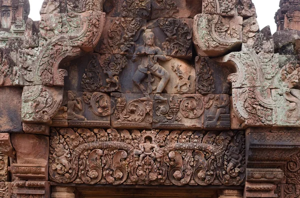 Pedra Esculpida Decora Templo Budista Bantai Srei Parque Angkor Wat — Fotografia de Stock