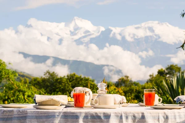 Breakfast Table Coffee Tea Watermelon Juice Dressed Front Annapurna Mountain — Stock Photo, Image