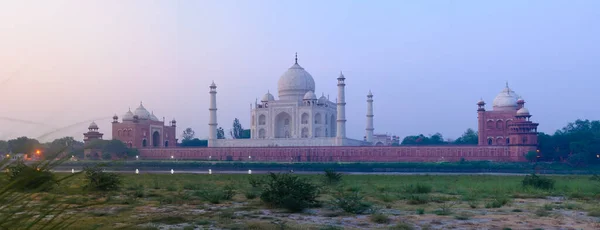 Panorama Taj Mahal Mauzoleum Agra Indie Vidět Druhého Břehu Řeky — Stock fotografie