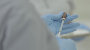 Hastanedeki tıbbi düşürücü, antivirüs.