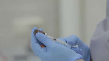 Hastanedeki tıbbi düşürücü, antivirüs.