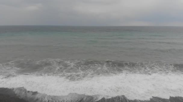 Красиве Хвилясте Чорне Море — стокове відео