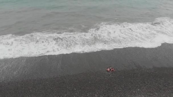 Люди Пляжі Чорного Моря — стокове відео