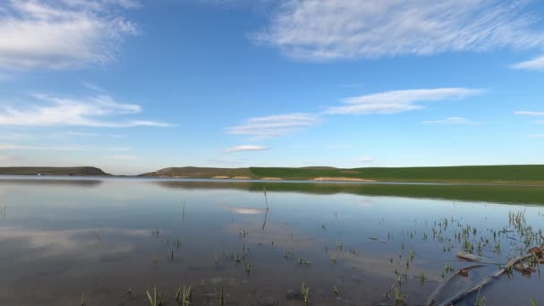 ディキリタス ゴレティ ディキリタス ゴルバシ アンカラ湖の空中と海岸の日没の画像 — ストック動画