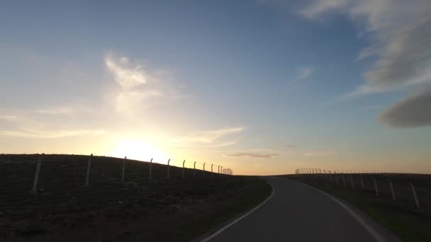 Dikilitas Goleti - Dikilitas, Golbasi / ANKARA Images aériennes et du coucher du soleil du lac .