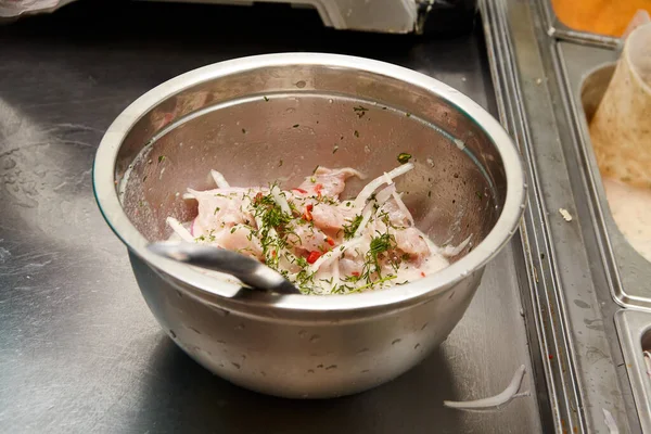 Ceviche Peruano Feito Com Peixe Cru Cozido Com Suco Limão — Fotografia de Stock