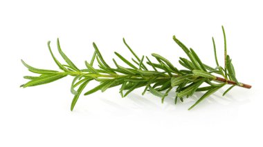 Beyaz arkaplanda izole edilmiş taze biberiye.