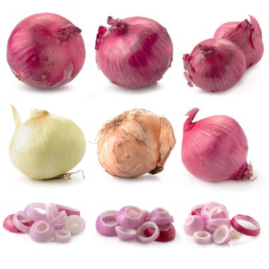 Taze kırmızı soğanlar beyaz arkaplanda izole edilmiş..