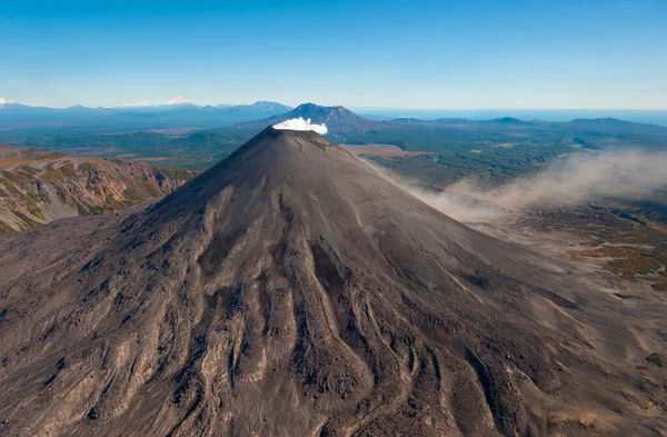 Een Actieve Vulkaan Beschoten Vanuit Een Helikopter Kamchatka — Stockfoto