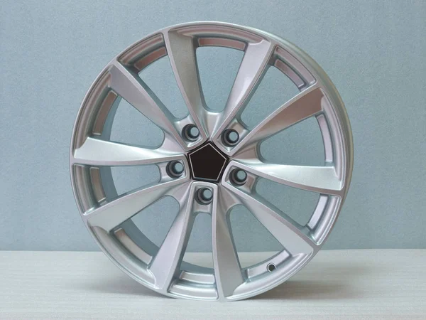 Aluminum Wheel Rim Light Background — Stock Photo, Image