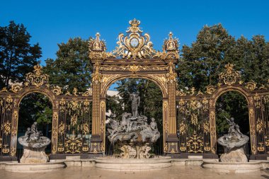 Stanislas Meydanı ve Neptune Çeşmesi, Nancy, Lorraine, Fransa. Bir Unesco Dünya Mirası Sitesi