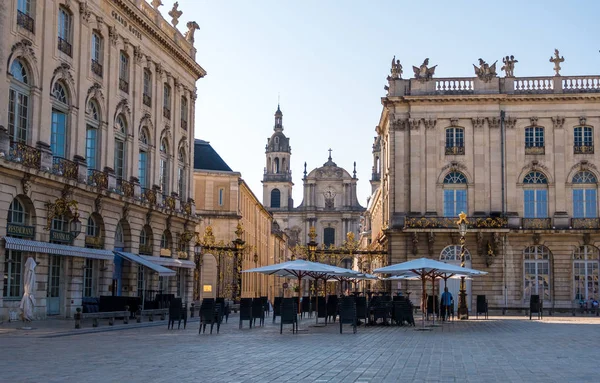 Κεντρική πλατεία Place Stanislas και Notre-Dame Μητρόπολη του Nancy, Lorraine, Γαλλία — Φωτογραφία Αρχείου
