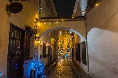 Litvanya 'da Vilnius sokaklarında Noel süsleri