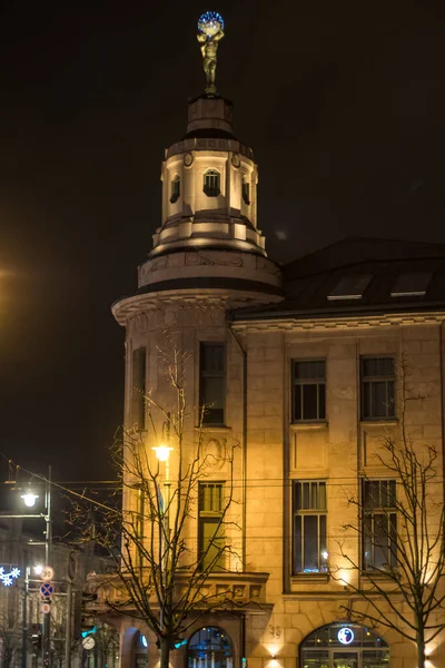 Night view of Vilnius Society of Commerce and Industry, also called Merchant's Club or Pirkliu Klubas Vilnius — Stock Photo, Image