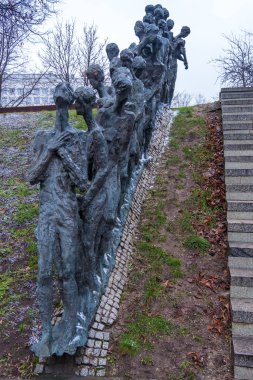 Yama ya da Pit Yahudi Soykırımı Anıtı, 1942 'de Naziler tarafından öldürülen Yahudilerin katledildiği yer, Minsk, Beyaz Rusya