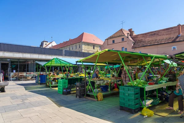 Maribor Slovenia August 2019 Vegetable Market Stalls Shopping Arcade Sellers — Stock Photo, Image