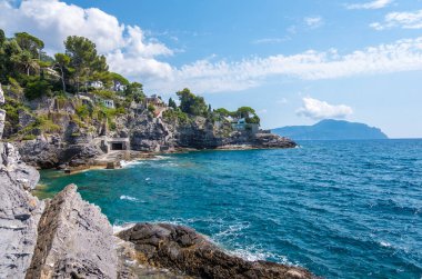 Liguria, İtalya 'nın Cenova kenti yakınlarındaki Ligurian deniz kıyısındaki Bogliasco tatil beldesi.