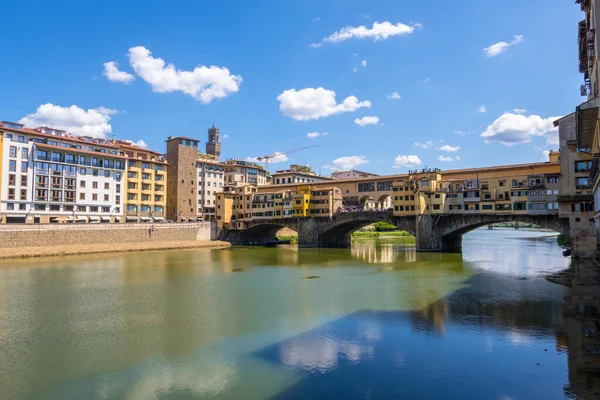 Florencie Itálie Srpna 2019 Pohled Most Ponte Vecchio Řece Arno — Stock fotografie