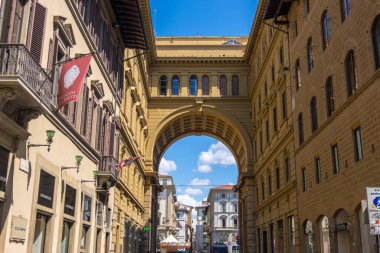Floransa, İtalya - 16 Ağustos 2019: Floransa, Toskana, İtalya 'nın tarihi merkezinde sokak manzarası