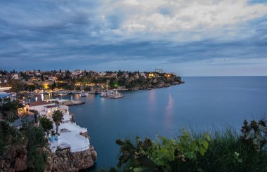 gn batmnda kz kulesi silueti 